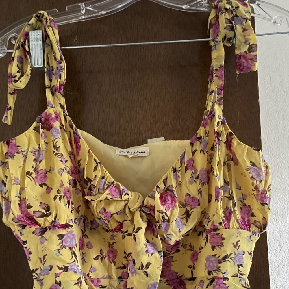 Yellow for love and lemons crop top